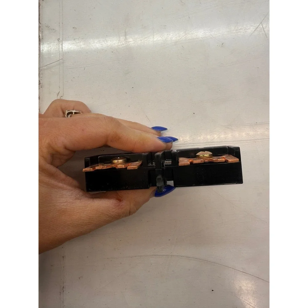 Electrical Pullout Fuse Block Disconnect T-Handle Black with Copper Contacts - Picture 4 of 4